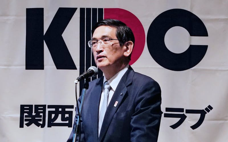 JR西日本社長、ローカル線「公共交通維持の視点で」　 - 日本経済新聞