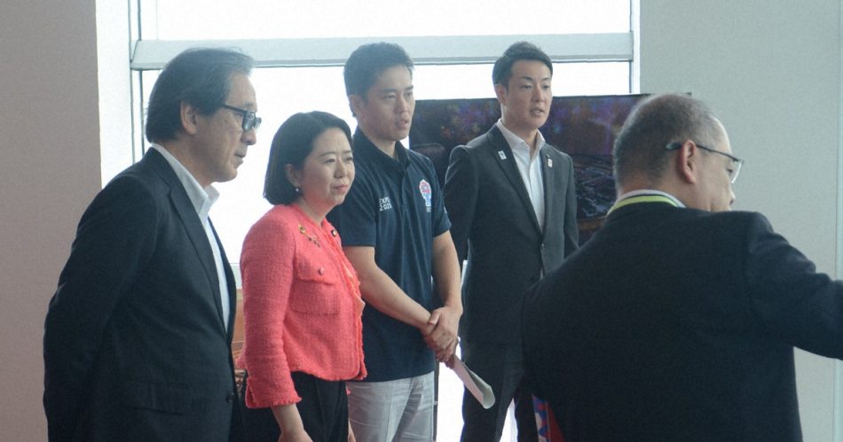 「一刻の遅れも…」新万博相の自見英子氏、大阪で会場整備状況を確認 | 毎日新聞