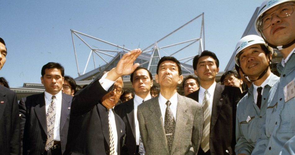 始めたらやめられない？　青島幸男氏の「中止」決断から万博を考える | 毎日新聞