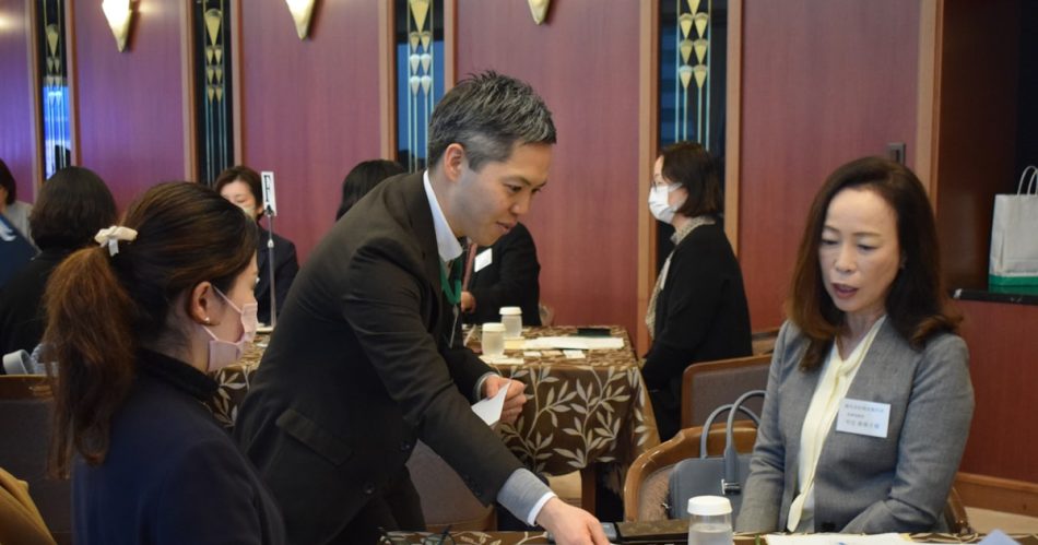 りそな銀行、取引先に大阪万博前売り券配布　機運醸成後押し - 日本経済新聞