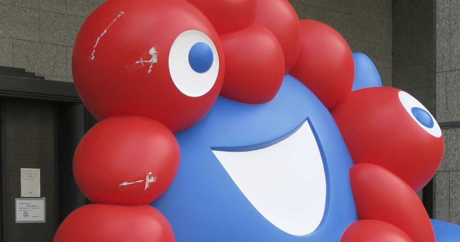 万博ミャクミャク像に傷　大阪市役所前に設置 - 産経ニュース