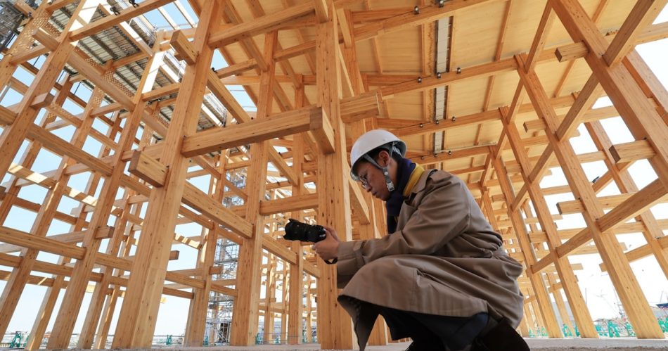 大阪万博、ちゃんとできるの？　新人記者が会場ルポ - 日本経済新聞