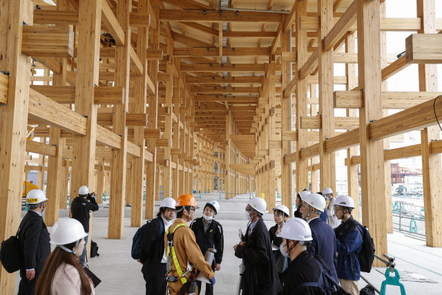 万博の象徴「リング」、作業順調　開幕1年前控え、8割組み上がる(共同通信) - goo ニュース