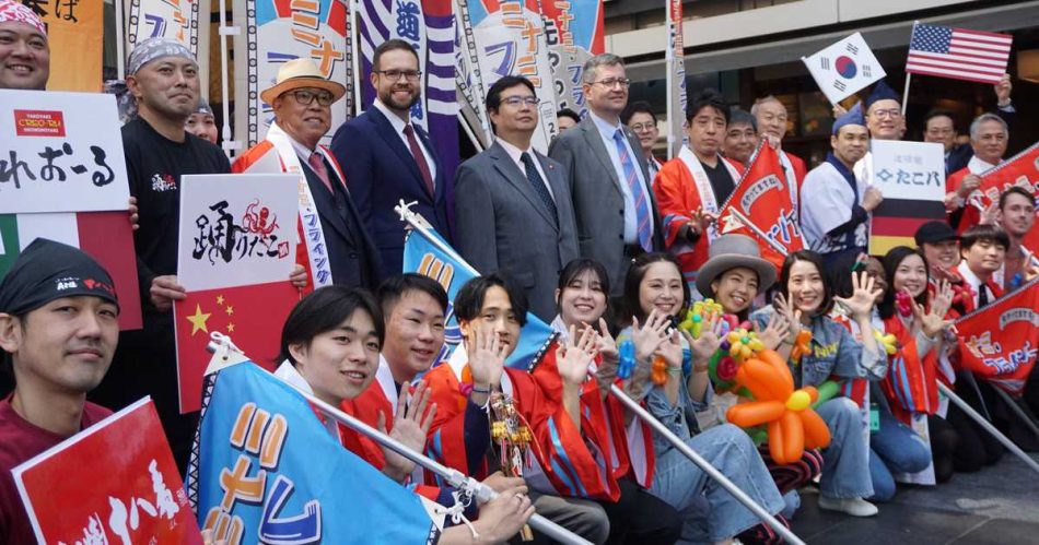 大阪・ミナミで「先やってますねん!」おもろい万博盛り上げイベント、13日から半年間　第1弾は8カ国創作たこ焼き販売　大阪・関西万博、開幕まであと１年 - 産経ニュース