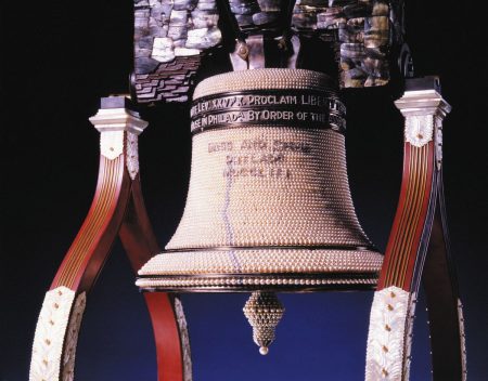 ミキモトの「自由の鐘」を特別展示　大阪・関西万博の県ブース：中日新聞Web