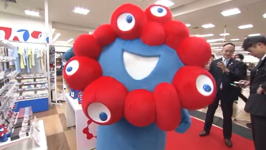 公式キャラ "ミャクミャク" 登場！ 北海道初上陸「2025大阪・関西万博オフィシャルストア」公式ライセンスグッズ 約470点が並ぶ…開幕まで1年を切り札幌にオープン