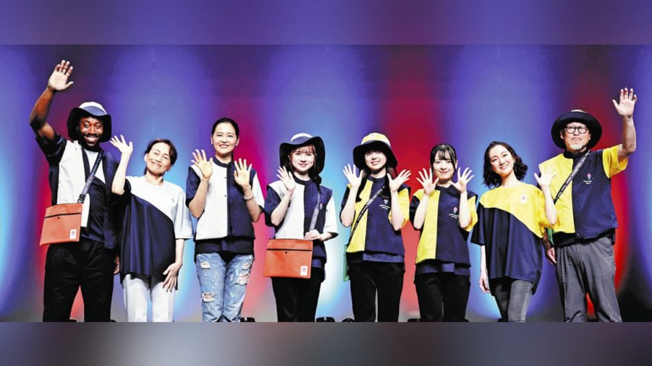 万博ボランティアなぜ人気?目標の2・8倍の応募で定員を1万人増…ユニホーム話題、グループ参加OK : 読売新聞