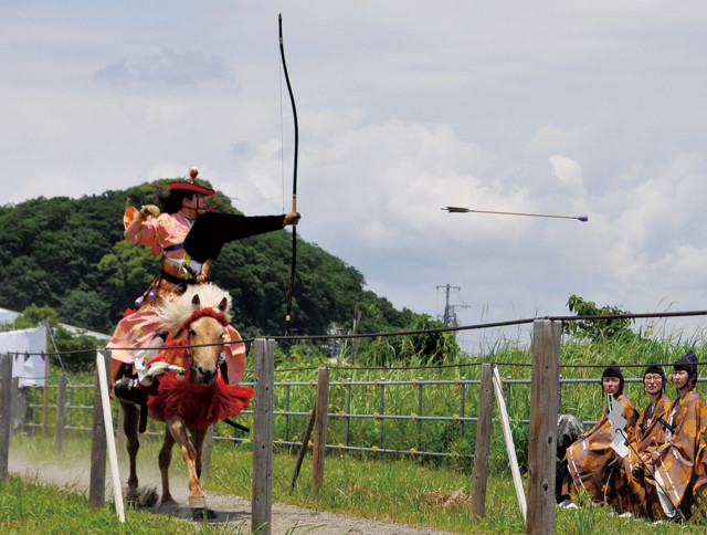 大日本弓馬会 流鏑馬神事で大阪・関西万博の成功祈念〈鎌倉市〉(タウンニュース) - goo ニュース