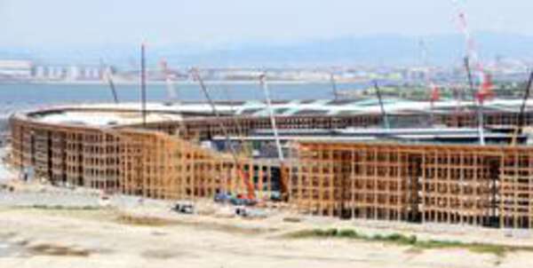 大阪万博「リング」完成間近　世界最大級の木造建築物、9割組み上がる　開幕まで300日|au Webポータル国内ニュース