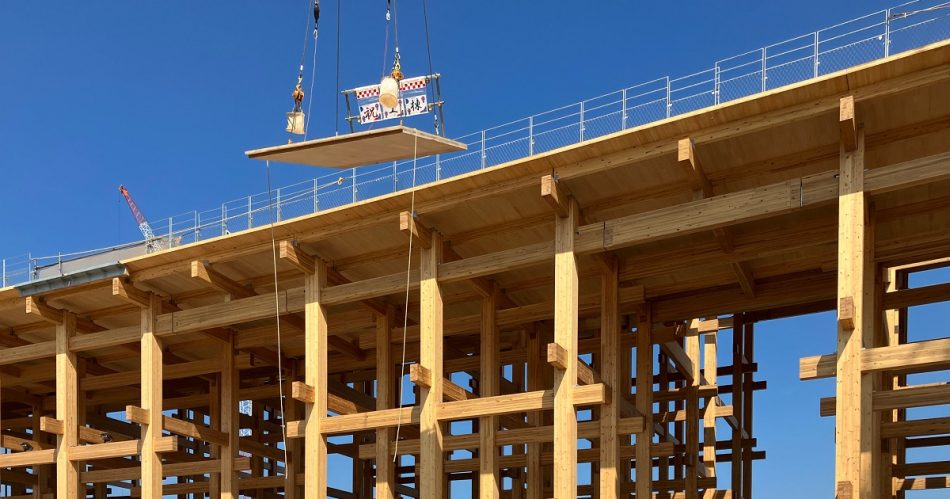 竹中工務店工区の万博大屋根上棟、オフサイト施工や部材のJIT搬入で2カ月前倒し | 日経クロステック（xTECH）