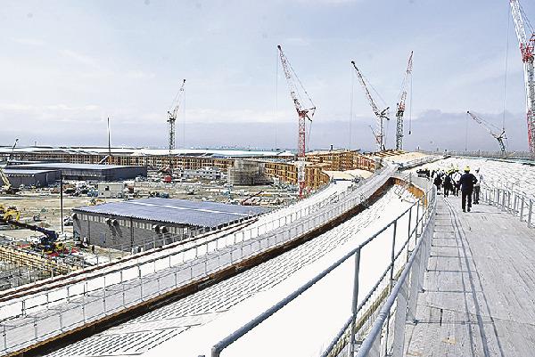 大阪・関西万博／開幕まで３００日、会場建設に一般の注目集まる – 日刊建設工業新聞