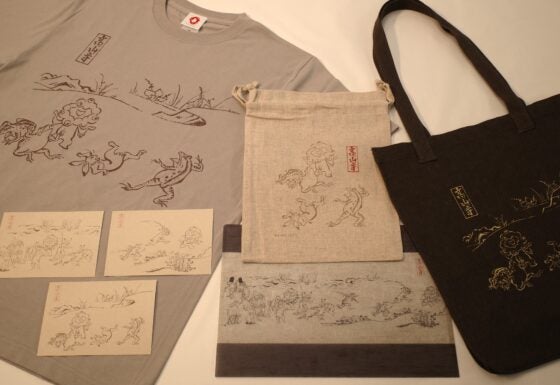【グッズ】大阪・関西万博の鳥獣戯画×ミャクミャクコラボグッズを美術展ナビオンラインストアで販売 高山寺の田村執事長「新しいデザインが生まれることもある」 – 美術展ナビ