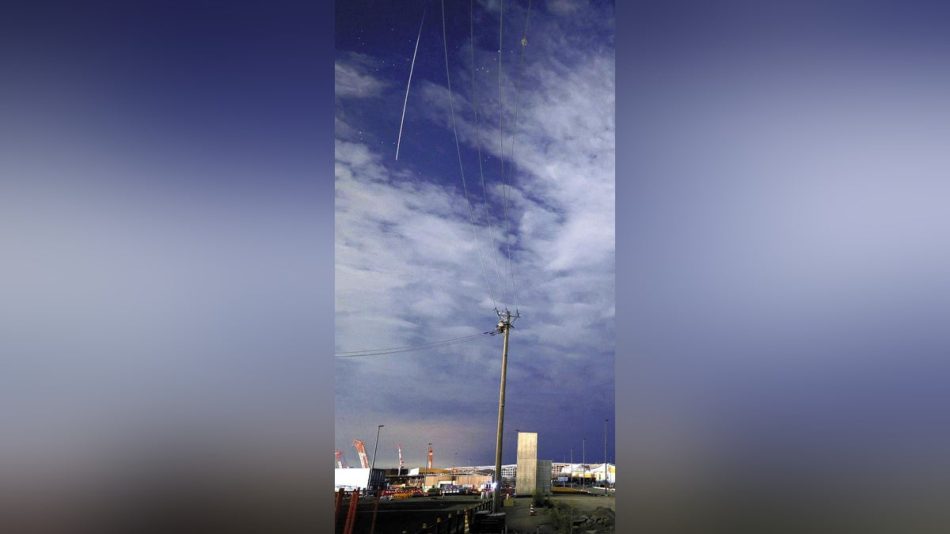 願い輝く未来の空…万博会場上空に流星群：地域ニュース : 読売新聞
