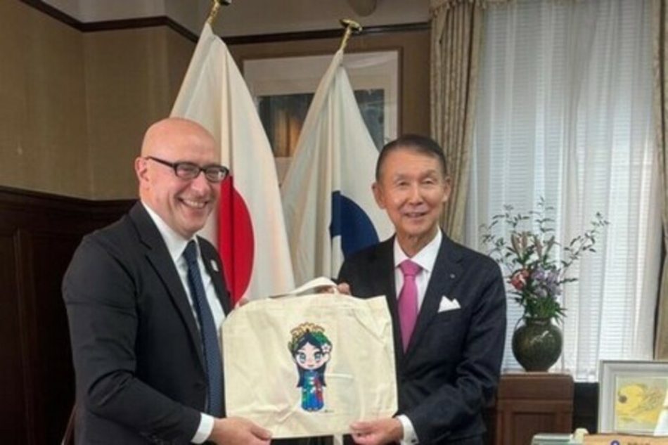 2025年大阪・関西万博：バッターニ大使が和歌山県を訪問　写真1枚　国際ニュース：AFPBB News