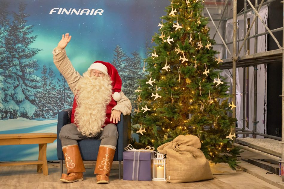 フィンランドからサンタクロースがやってきた！大阪・関西万博 北欧パビリオン 夢洲でツリーに点灯 | ラジトピ ラジオ関西トピックス