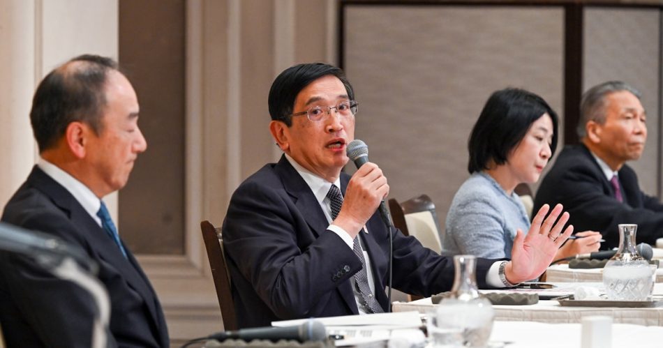 大阪万博「周遊や再開発で効果継続を」 本社景気討論会 - 日本経済新聞