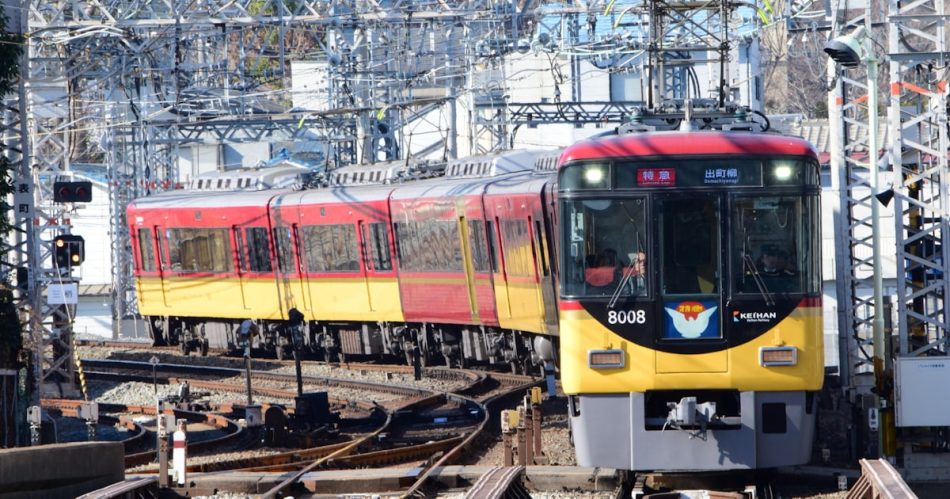 JR･私鉄で｢大阪万博ダイヤ｣　京阪電鉄は中之島線に直通特急 - 日本経済新聞