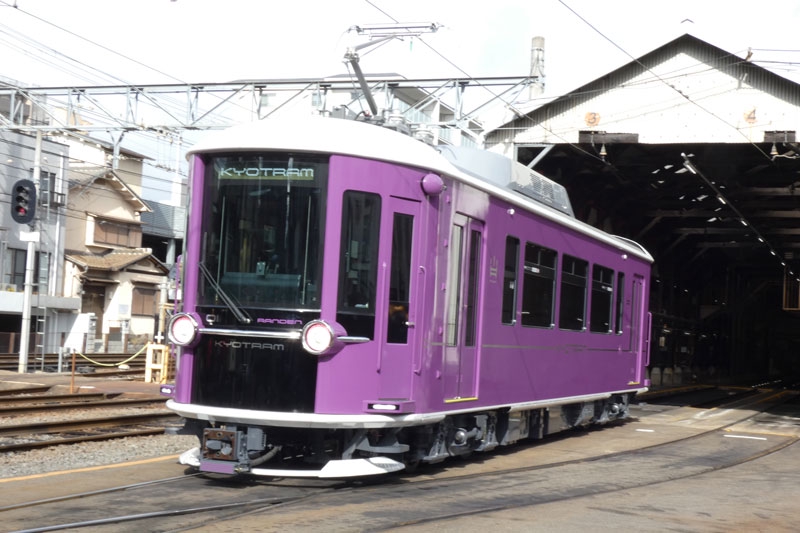 京福電鉄が嵐電に24年ぶり導入、「新型車両」に加えた工夫｜ニュースイッチ by 日刊工業新聞社