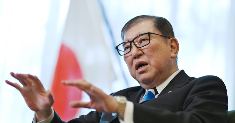 石破首相｢トランプ氏､年内来日に意欲｣ 　大阪万博に関心 - 日本経済新聞