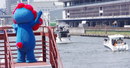 大阪万博の舟運拠点｢中之島GATEサウスピア｣開業式　水素船が発着 - 日本経済新聞