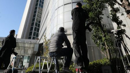 チケットが売れない大阪万博､痛恨の｢電通不在｣。日本維新の会と自民党の不協和音も | 特集 | 東洋経済オンライン