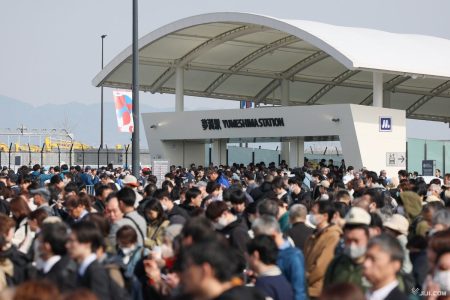 「１時間以上並んだ」　ゲート前に長蛇の列―万博リハ：時事ドットコム