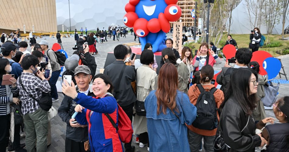 大阪万博開幕、想定来場者2800万人　158カ国･地域参加 - 日本経済新聞