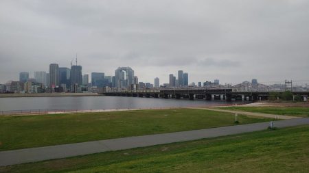 「今度の万博は船でも行けまっせ」→「絵に描いたモチ」に…《大阪・関西万博》船ルートが「超絶残念」に始まってしまったワケ | 街･住まい | 東洋経済オンライン