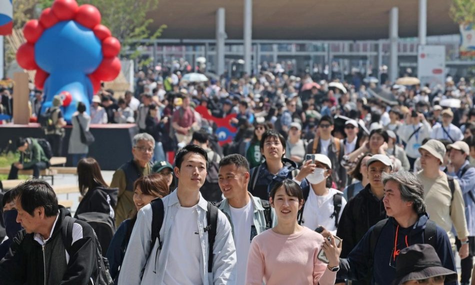 大型連休スタート　大阪・関西万博にぎわう「1日満喫したい」|社会|神戸新聞NEXT