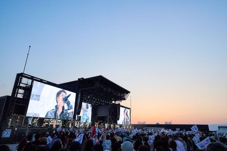 Ｊｒ.ＥＸＩＬＥが万博でライブ、ファンもパビリオンを満喫 » Lmaga.jp