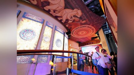 大阪万博:万博「インド館」ようやく開館、開幕から１８日遅れ…直後には長蛇の列 : 読売新聞