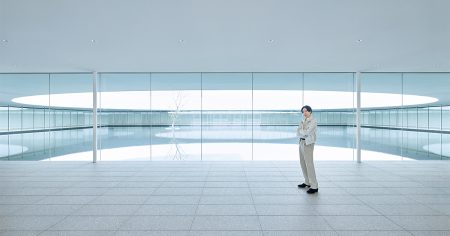 櫻井翔と大阪・関西万博へ！ 『Casa BRUTUS』6月号 「万博と建築」特集の表紙に登場。 | カーサ ブルータス Casa BRUTUS