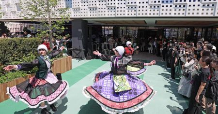 万博・英国館のアフタヌーンティー「5千円で紙コップ」、大使館が釈明「現在は陶磁器で」 - 産経ニュース