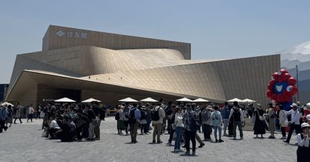 大阪万博「住友館」行ってみた　森の中を自由に探検、巡るたび新発見 - 日本経済新聞