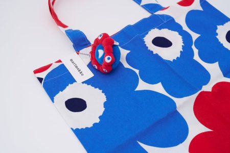 “万博効果”でマリメッコに注目集まる、ミャクミャクコーデが流行？