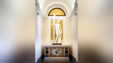 大阪万博:万博でミケランジェロの彫刻「復活のキリスト」展示、１８日からイタリア館で : 読売新聞