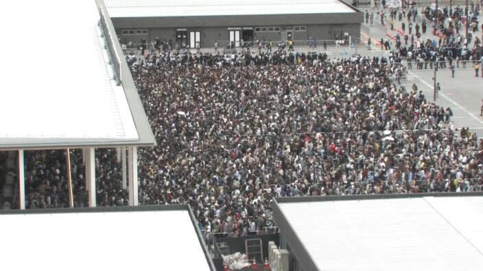【速報】万博・きょうも東ゲート前に長蛇の列　満員だった土日の朝や午前入場枠が「予約可能に！」きょうはだんじり大集合 | MBSニュース
