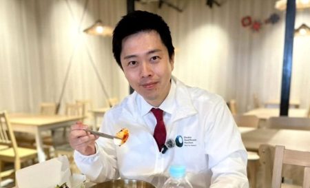 【大阪・関西万博】吉村洋文知事が「値下げ」提言　駐車場にはボッタクリとの声も｜ニフティニュース