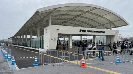 万博の「玄関口」夢洲駅、誰もが利用しやすいデザインになっているか | 日経クロステック（xTECH）