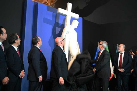 万博イタリア館、ミケランジェロの彫像「キリストの復活」をお披露目【大阪・関西万博2025】 - TRAICY（トライシー）