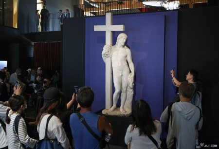 万博にミケランジェロ彫刻　イタリア館に「キリストの復活」：時事ドットコム