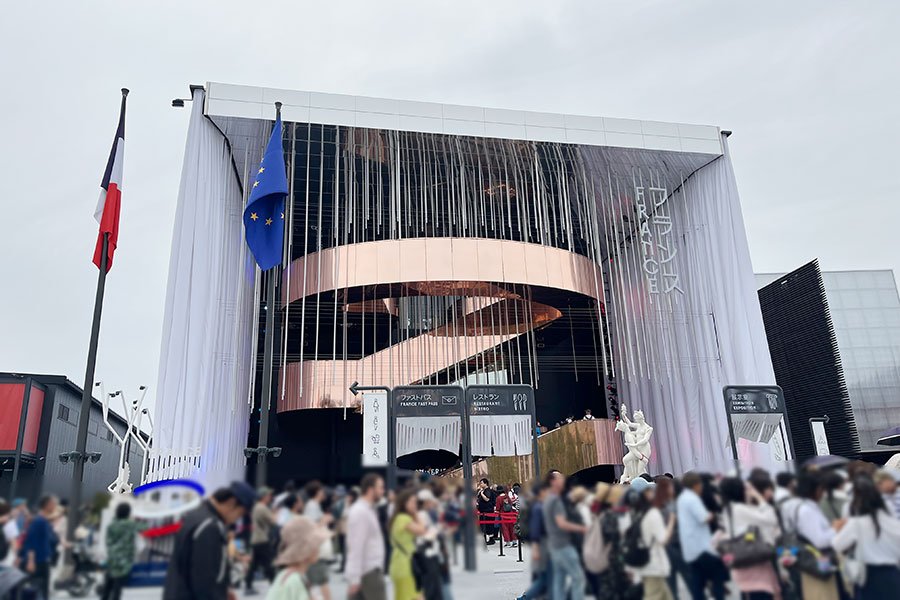 連日長蛇の列…万博・フランス館で特別展示、セリーヌに続くのは » Lmaga.jp