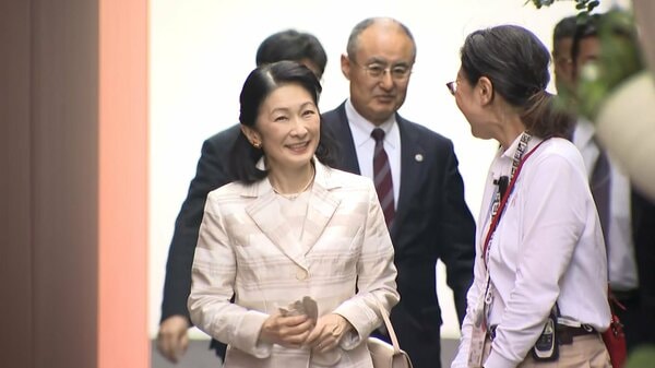 紀子さまが万博オーストリア館のナショナルデーイベントに　ウィーン少年合唱団の「天使の歌声」ご鑑賞｜FNNプライムオンライン