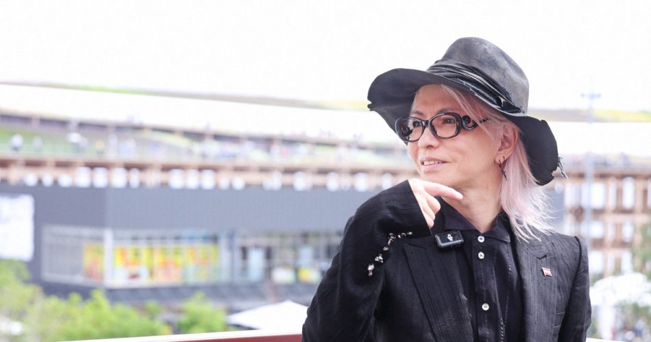 HYDEさんが万博オーストリア館を訪問　同国観光大使として ［写真特集1/21］ | 毎日新聞