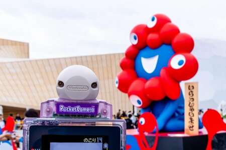 関西万博に「ゲームボーイカラー」を持ち込んだ男性　ゲームボーイカラーで撮影する光景に「懐かしすぎて鳥肌立った」（LIMO） - Yahoo!ニュース