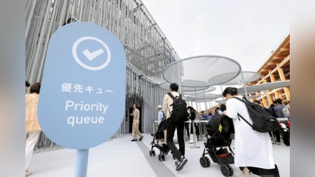 大阪万博:障害者や乳幼児連れの万博「優先レーン」、情報発信ないために…「気が引ける」とためらう人々 : 読売新聞
