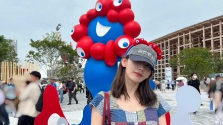 LE SSERAFIM 宮脇咲良、大阪・関西万博へ！ミャクミャクのカチューシャ姿に注目 - Kstyle