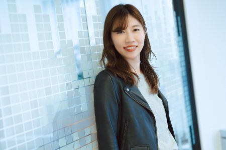 「大阪・関西万博が開催されている今だからこそ、 大阪のラジオステーションとして世界とつながることができる」 FM802プロデューサー・本田瑞葉が発信する「音楽と文化」 | SPICE - エンタメ特化型情報メディア スパイス