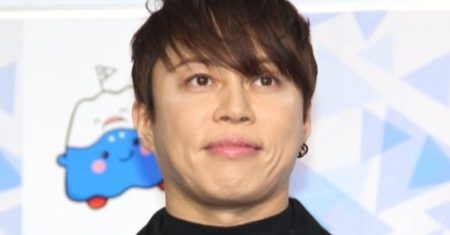 【音道楽EXPO】西川貴教、ミャクミャクカラー「HOT LIMIT」スーツで熱唱「なんちゅー格好しとんの」 【大阪・関西万博】 | ORICON NEWS