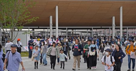 大阪万博の一般来場者、初の15万人超え　5月31日に16.2万人 - 日本経済新聞
